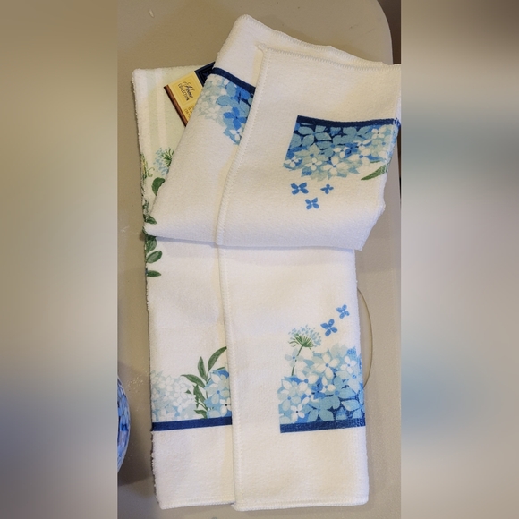 Royal Norfolk - Set of Mug, Bowl, and Kitchen Towel (one each) Happy Spring - Picture 5 of 11